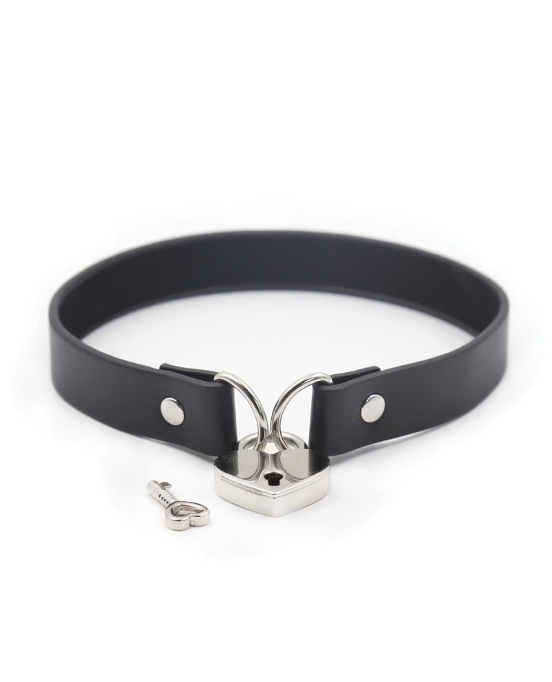 Plesur PVC Collar w/Heart Lock – Black by Plesur product image